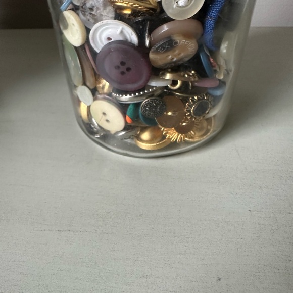 Antique buttons in pine mason jar - Picture 4 of 10